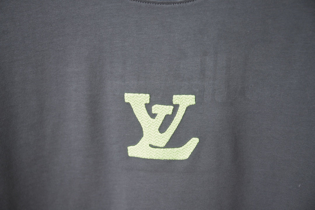 Louis Vuitton dark gray T-shirt with small LV monogram graphic