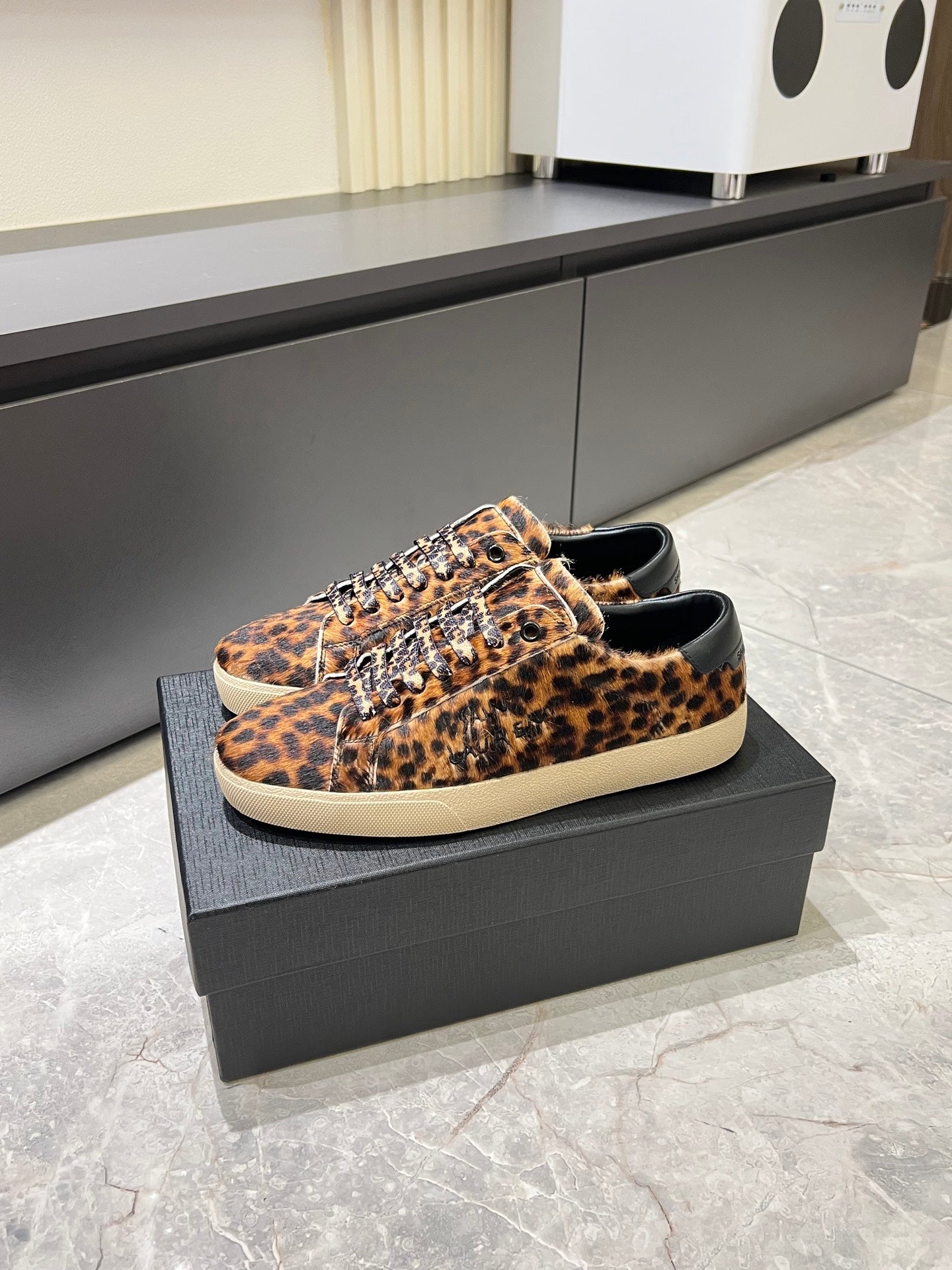 Luxury Shoes YSL Unisex