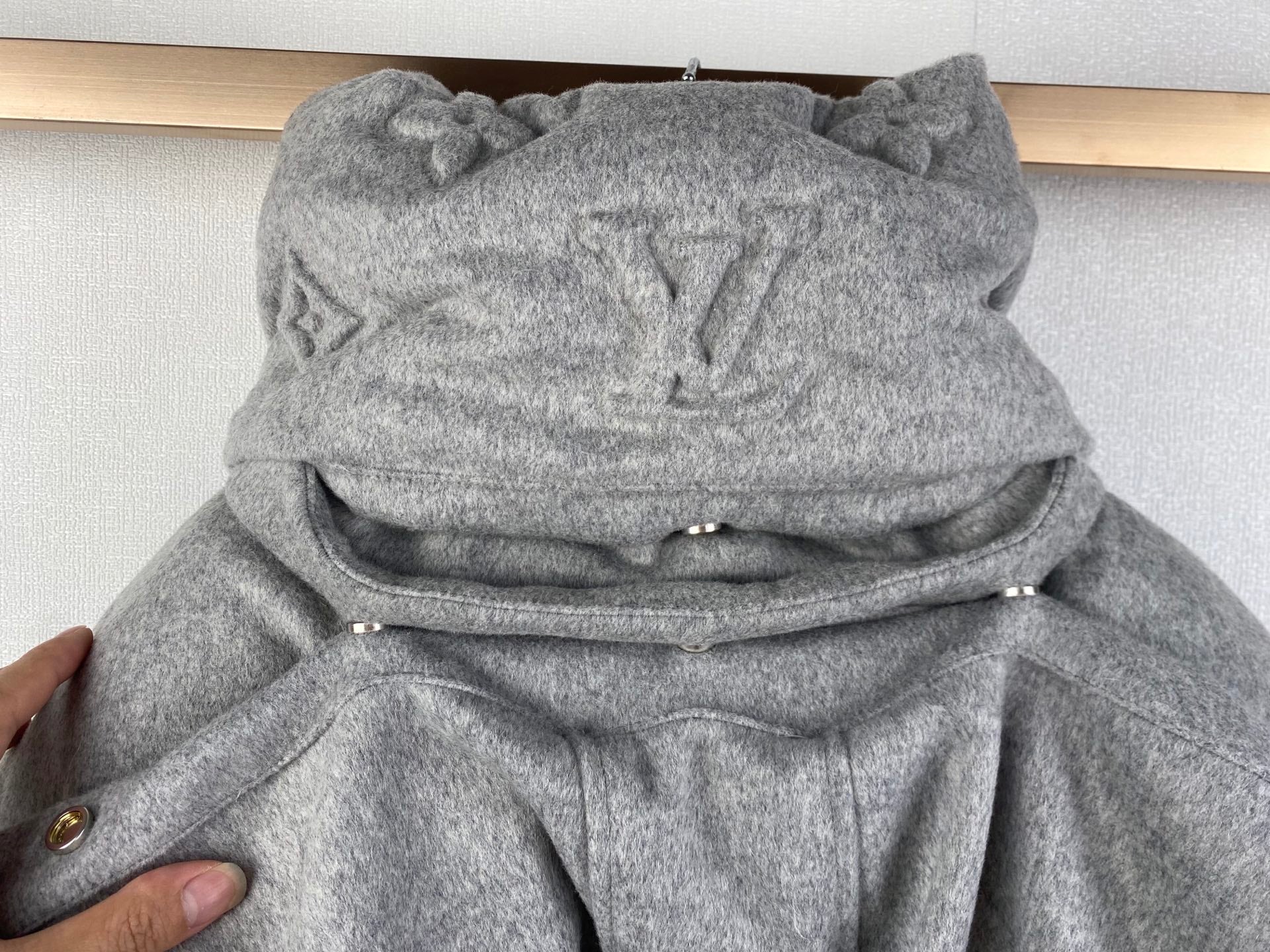 Long Louis Vuitton hooded jacket, gray, with drawstring neckline