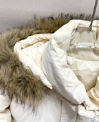 White puffer jacket with faux fur trim and quilted fabric