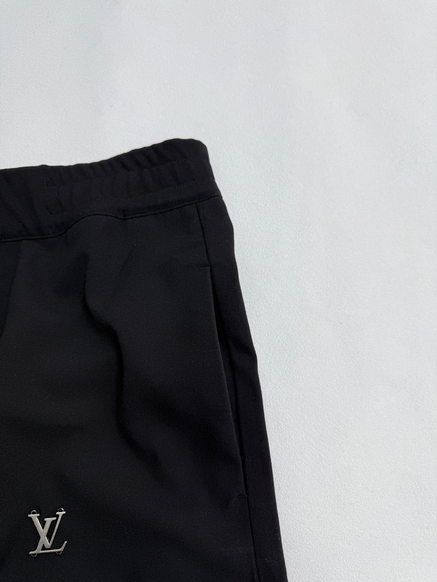 Louis Vuitton black pants leg with front pocket and stitching