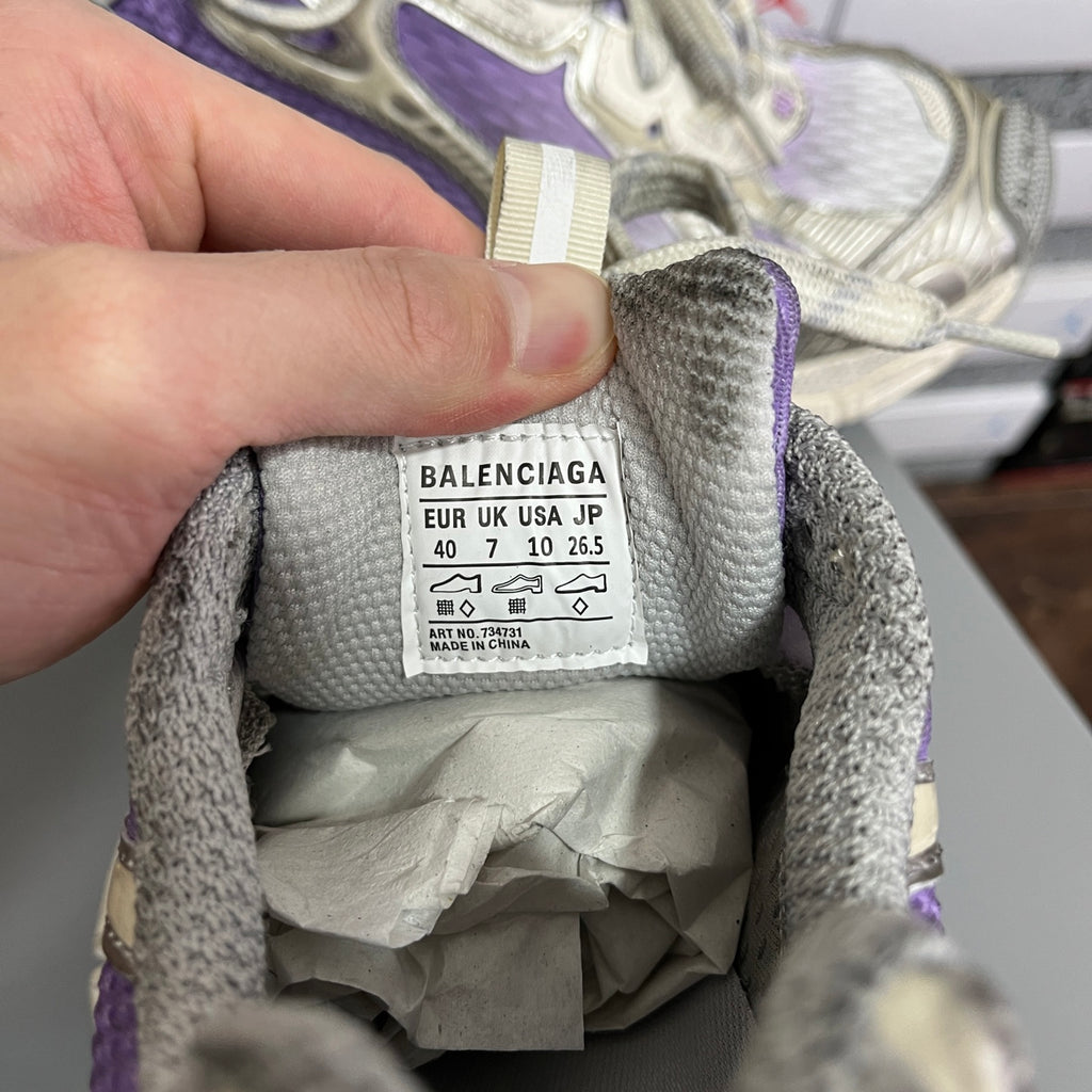 Unisex sneaker size label inside: BALENCIAGA and EU size 40