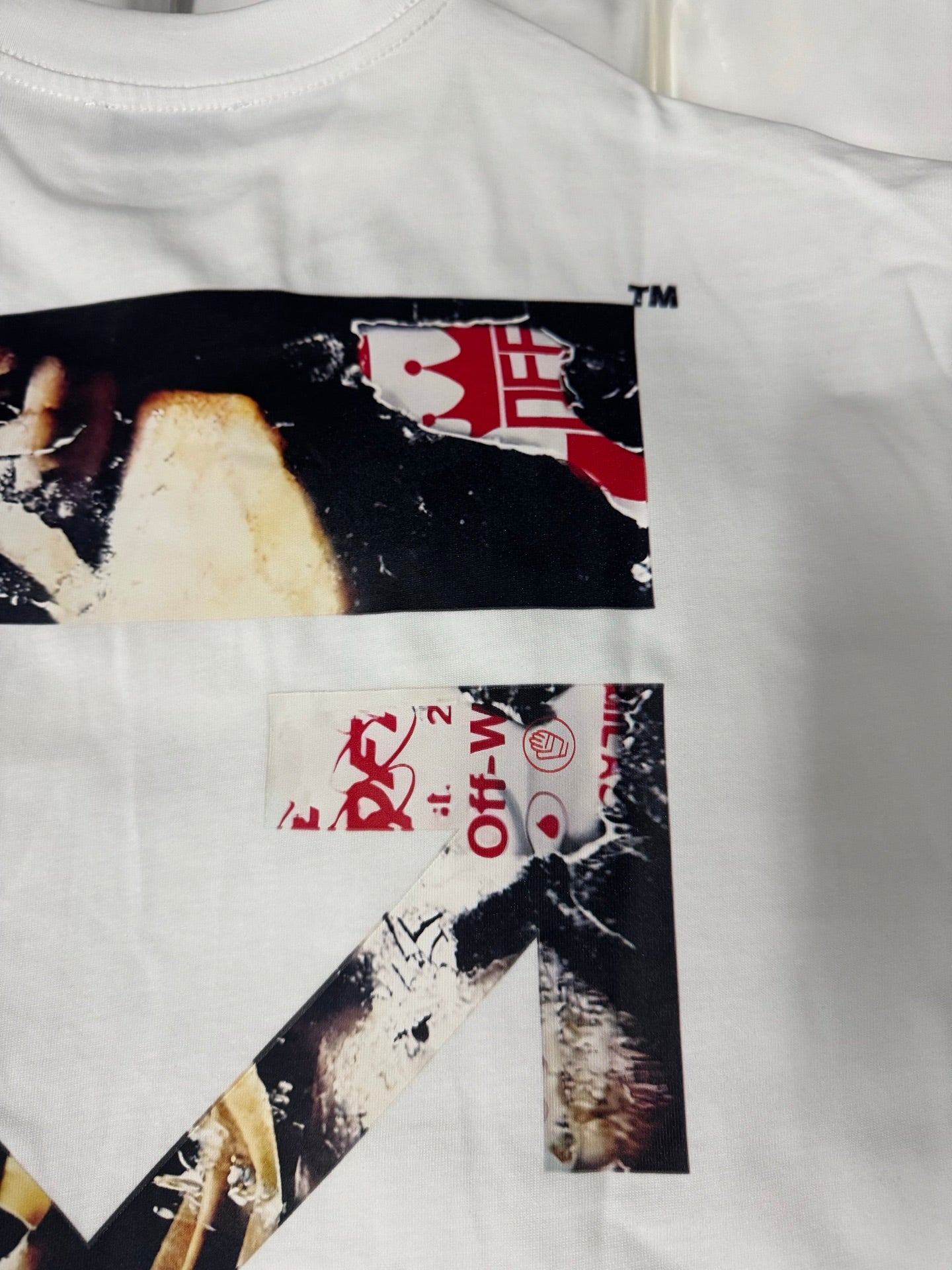 Off White T-shirt graphic detail, white crewneck with black and red elements