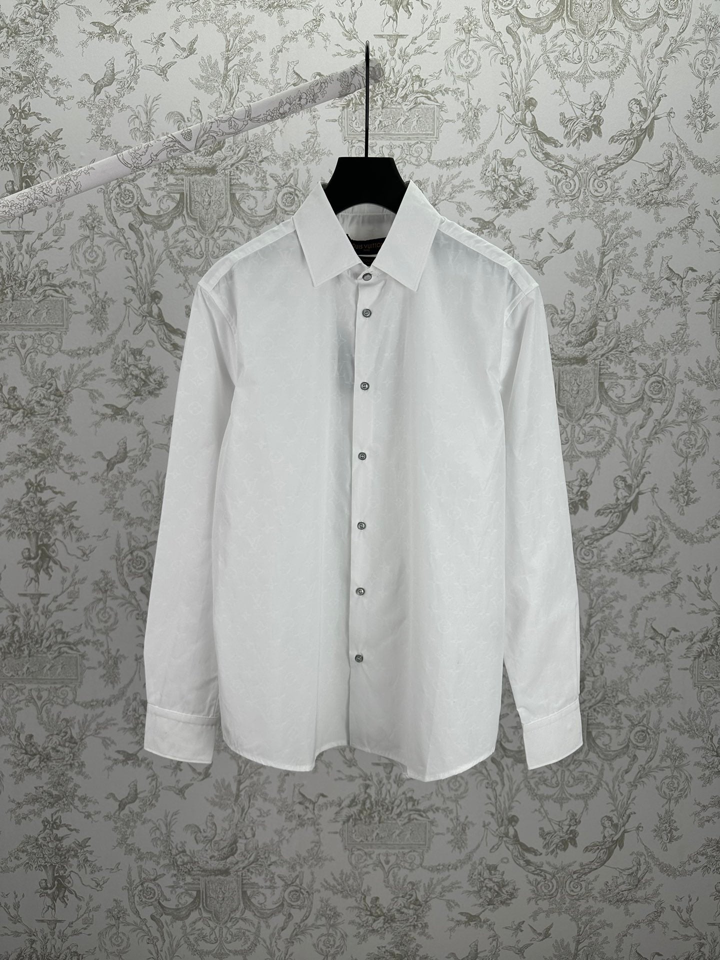 Louis Vuitton white long-sleeve button-up shirt with pointed collar and button placket