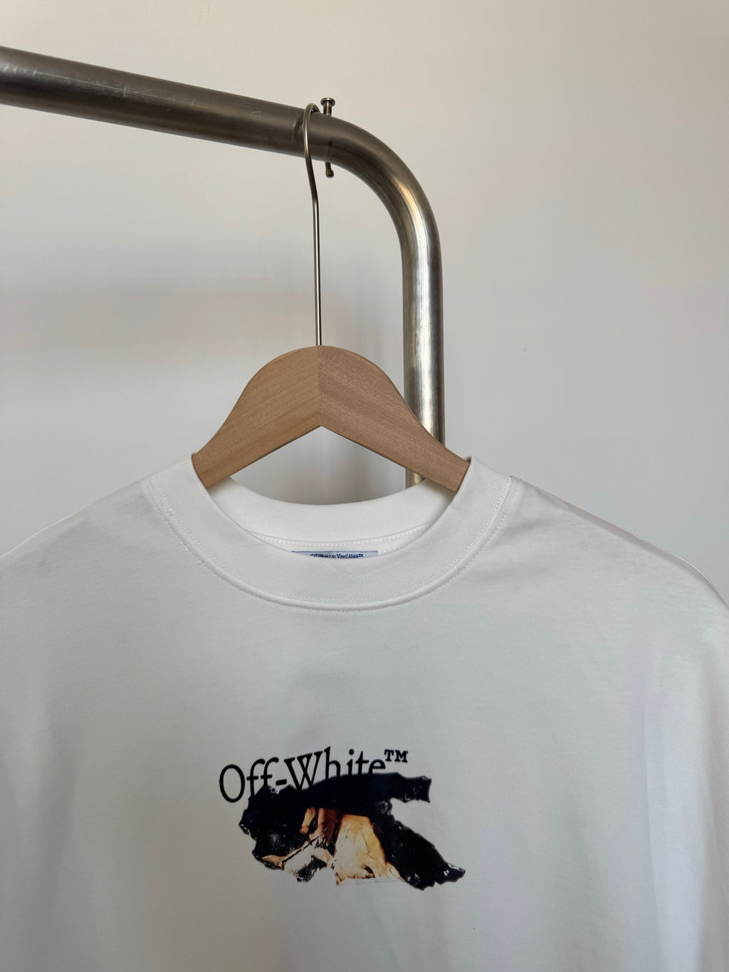Off-White off-white T-shirt with logo-style chest print