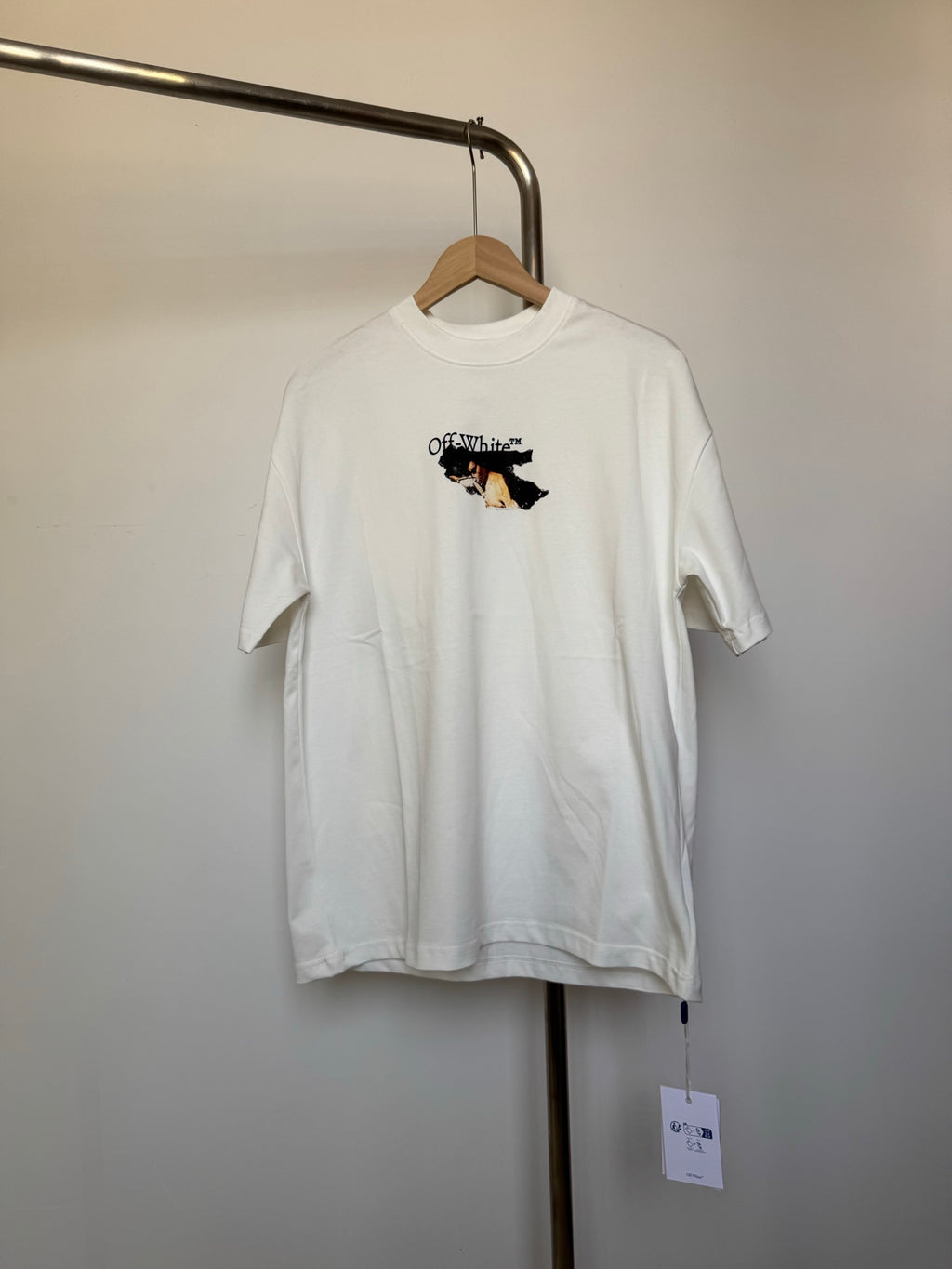 Off-White off-white T-shirt with chest graphic and crew neck