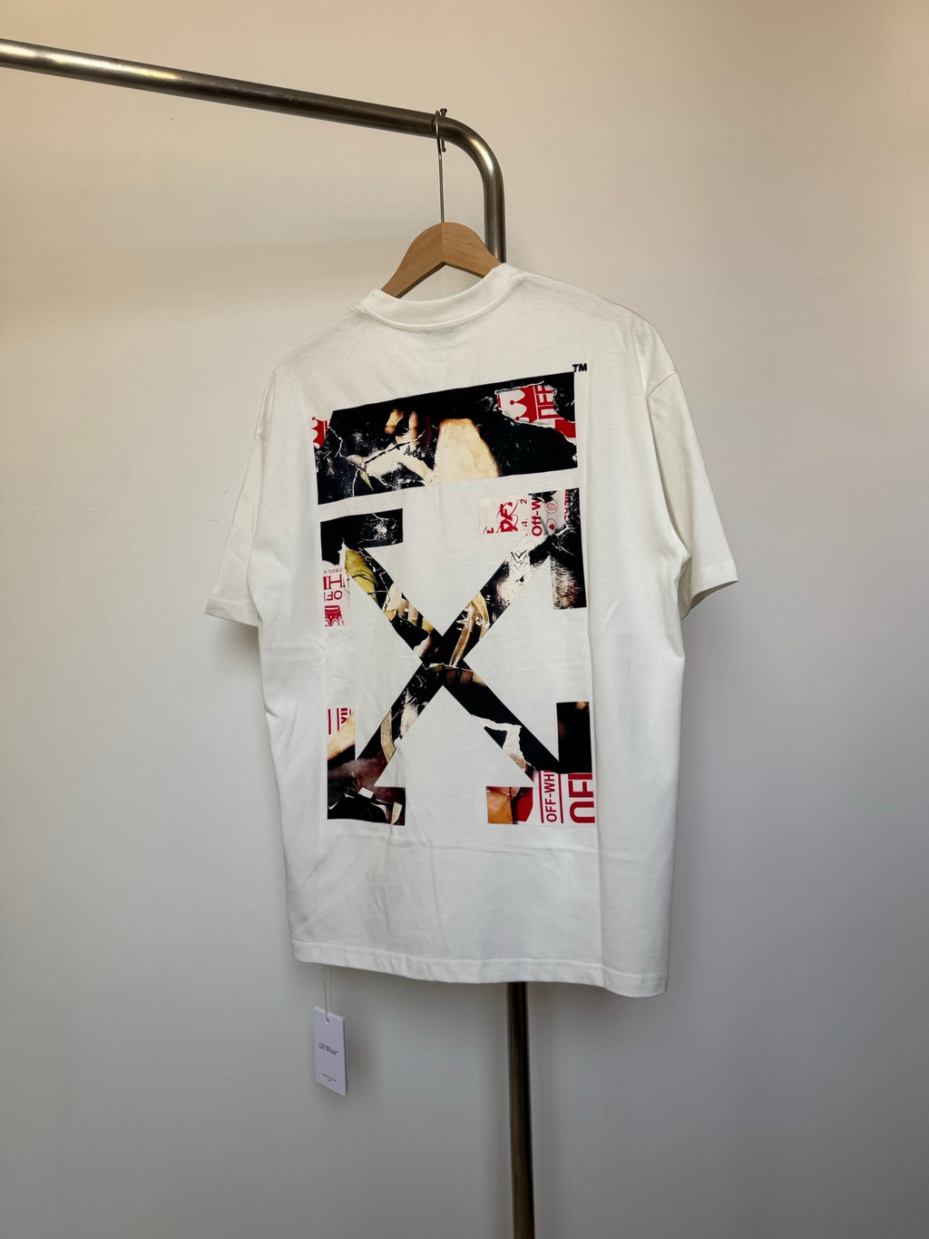Off-White off-white T-shirt with large geometric back print