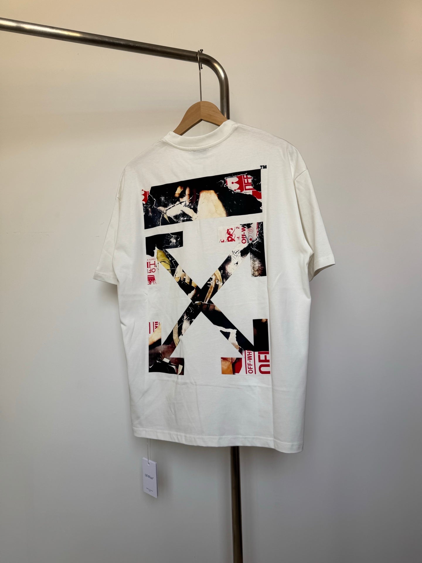 Off-White off-white T-shirt with large geometric back print