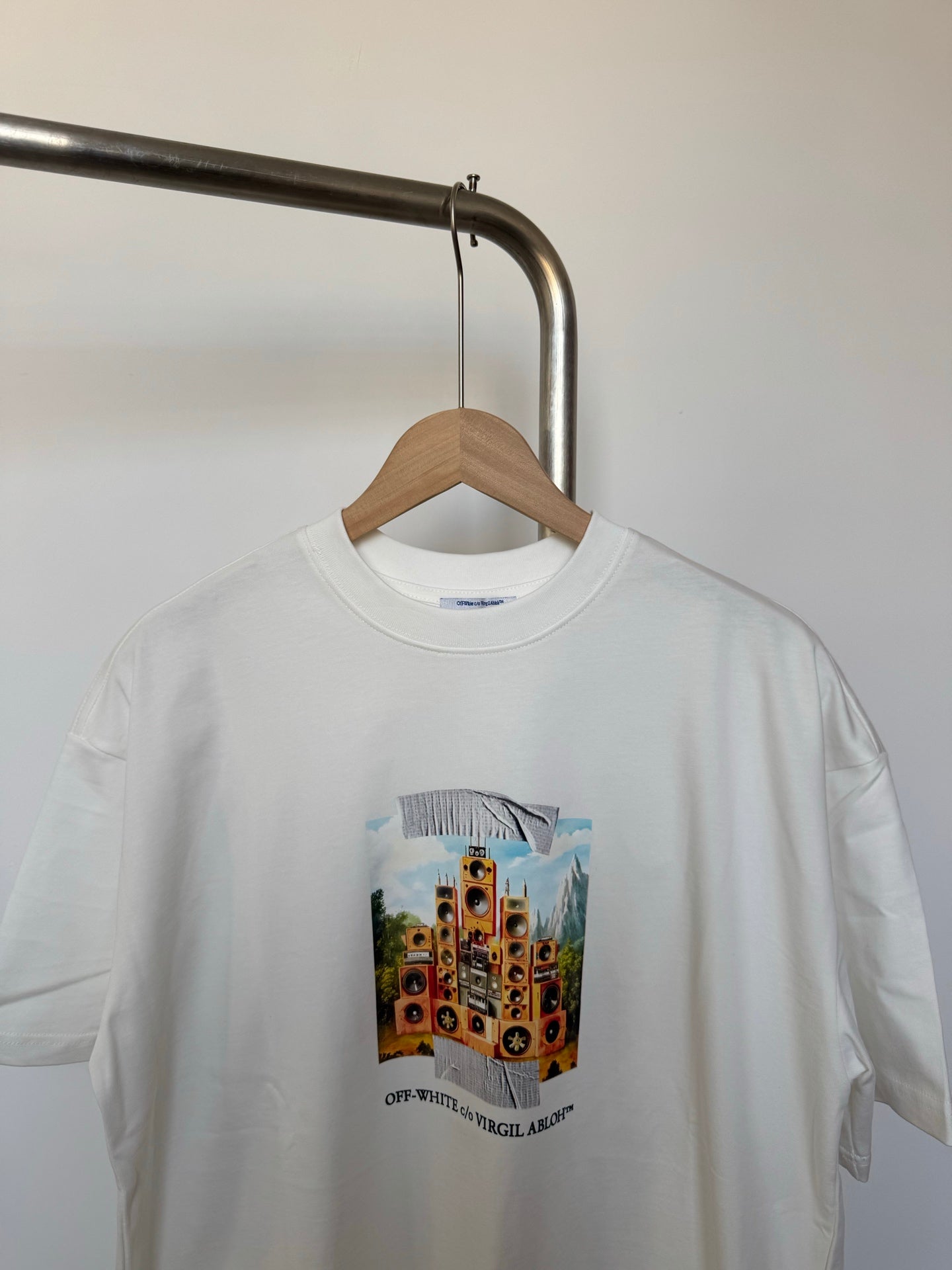 Off-White white T-shirt with centered speaker graphic on chest