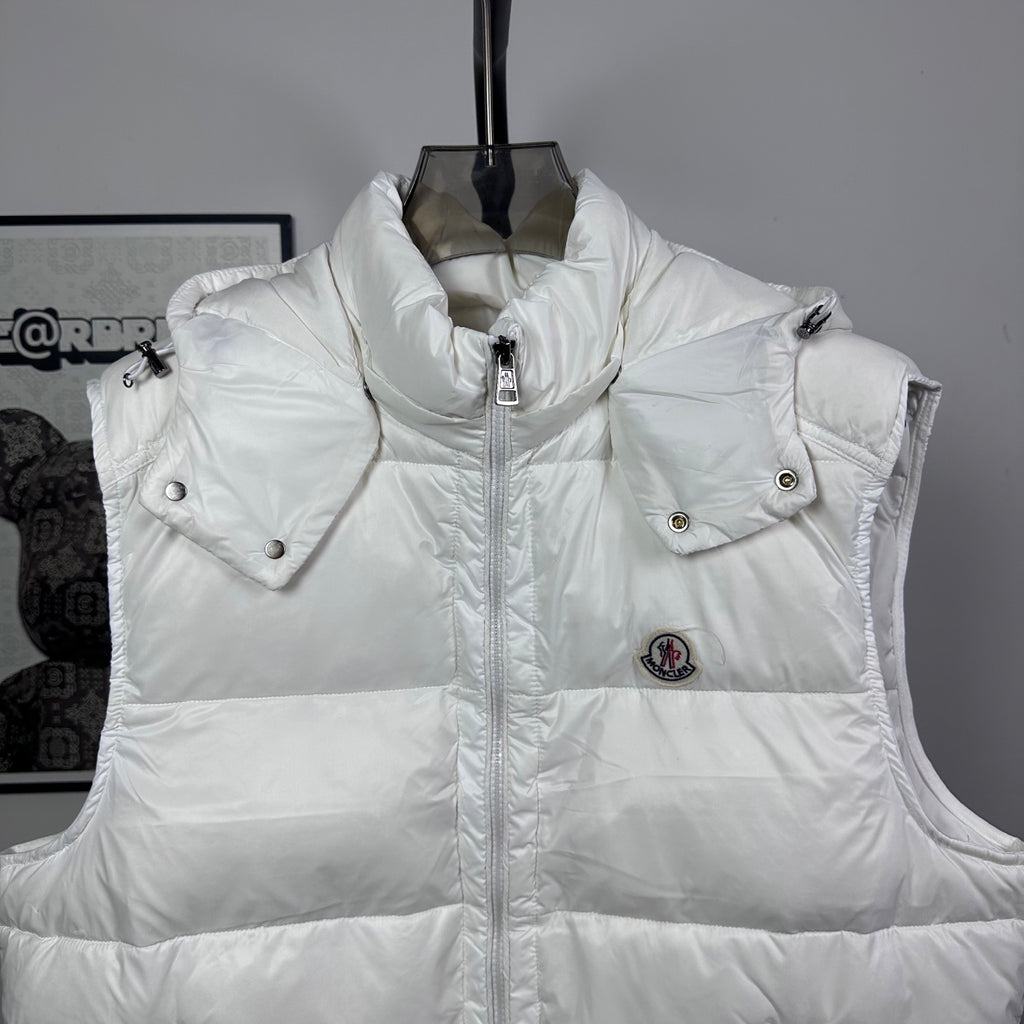 Moncler hooded puffer vest, white, front view with snap shoulder buttons