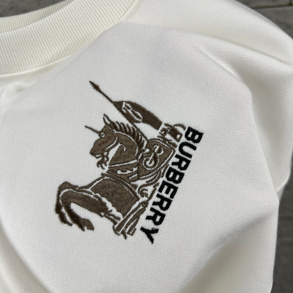 Men's Burberry white sweatshirt with embroidered horse-and-crest logo on chest