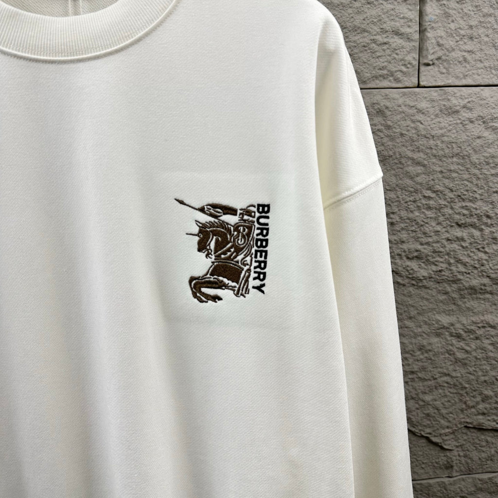 Men's Burberry white sweatshirt, close-up right-chest embroidered logo