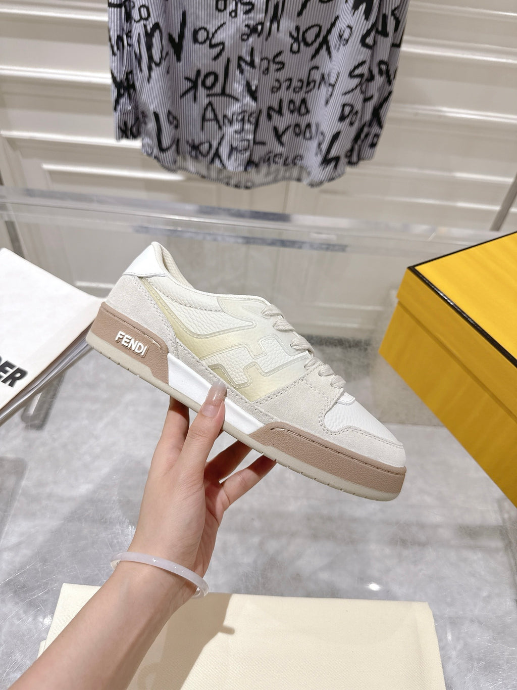 Luxury Shoes Fendi Unisex