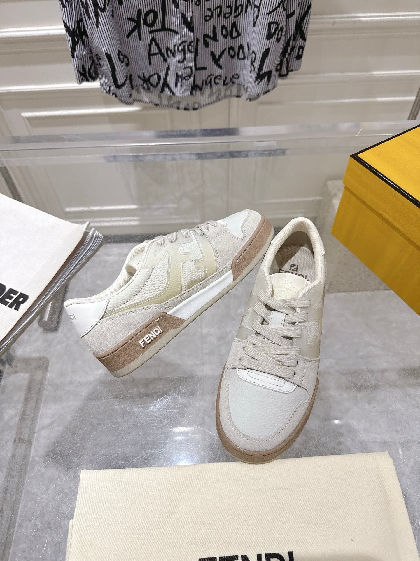 Luxury Shoes Fendi Unisex