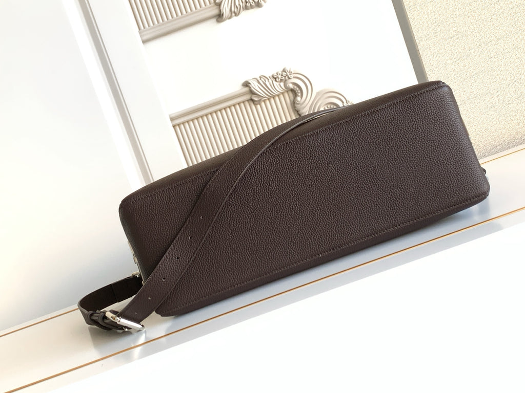 Fendi clutch-style bag in dark brown pebbled leather, long zippered top