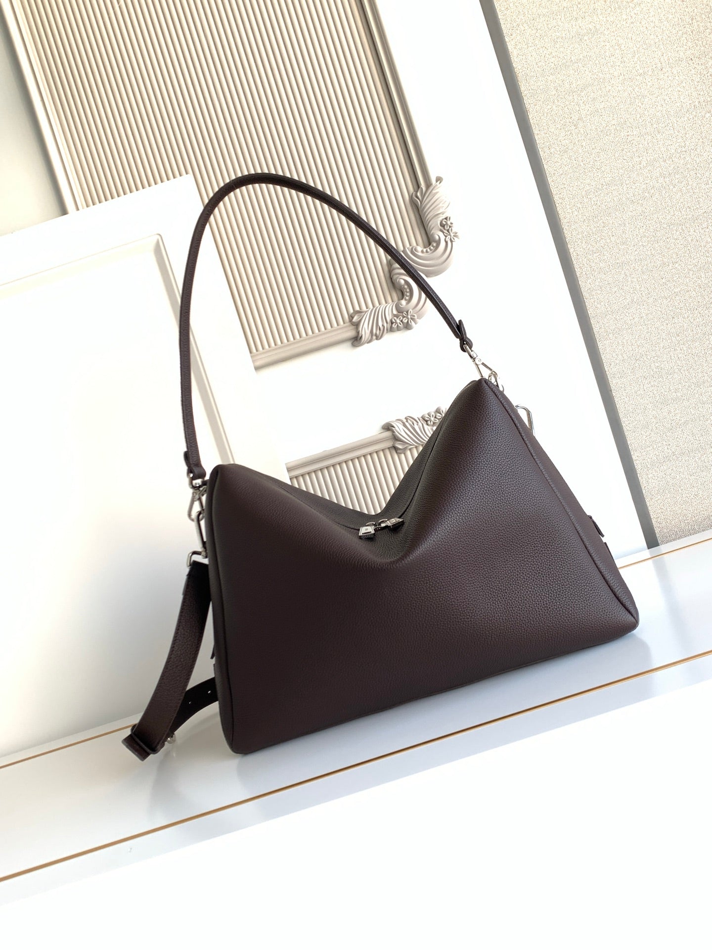 Fendi hobo bag in dark brown pebbled leather, top zipper and short handle