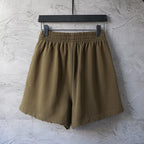 Olive elastic-waist shorts with pleated legs and straight hem