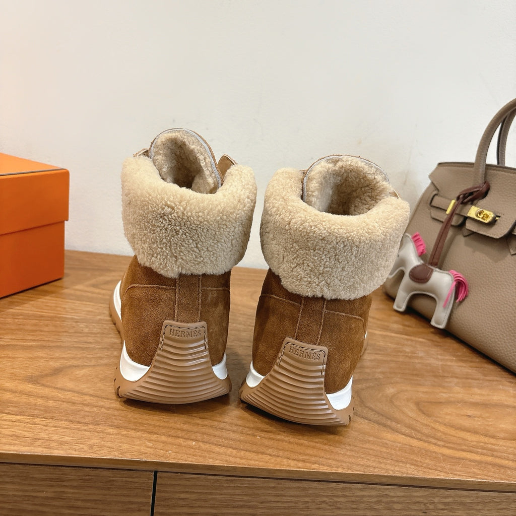 Hermes unisex suede sneakers, tan shearling-lined collars and cushioned heel, rear view