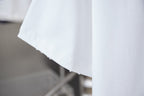 White T-shirt short sleeve and curved hem