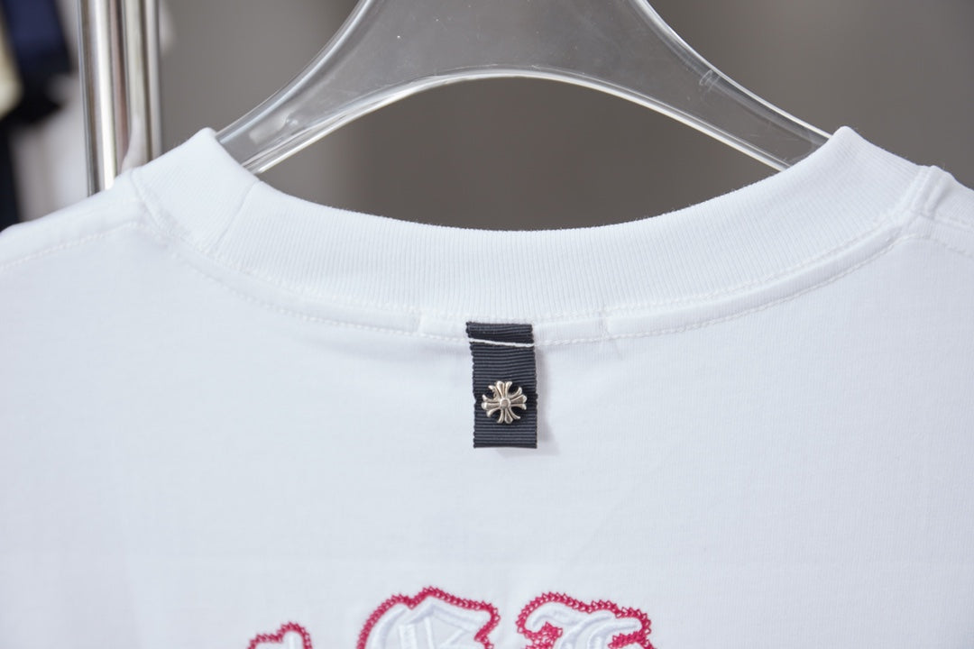 White short-sleeve T-shirt neckline with black brand label tag