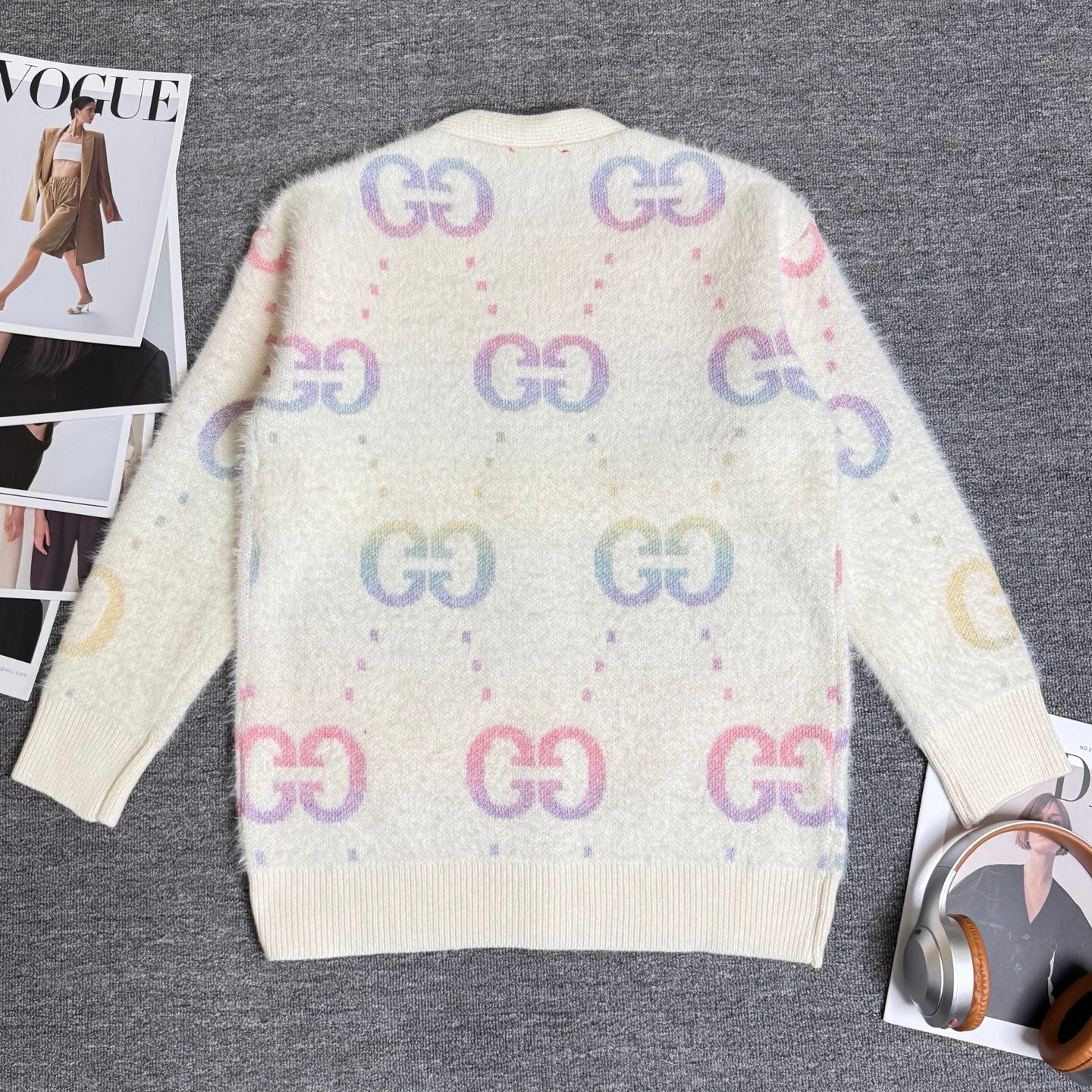 Gucci knit cardigan back, off-white with multicolor GG logo pattern and ribbed hem