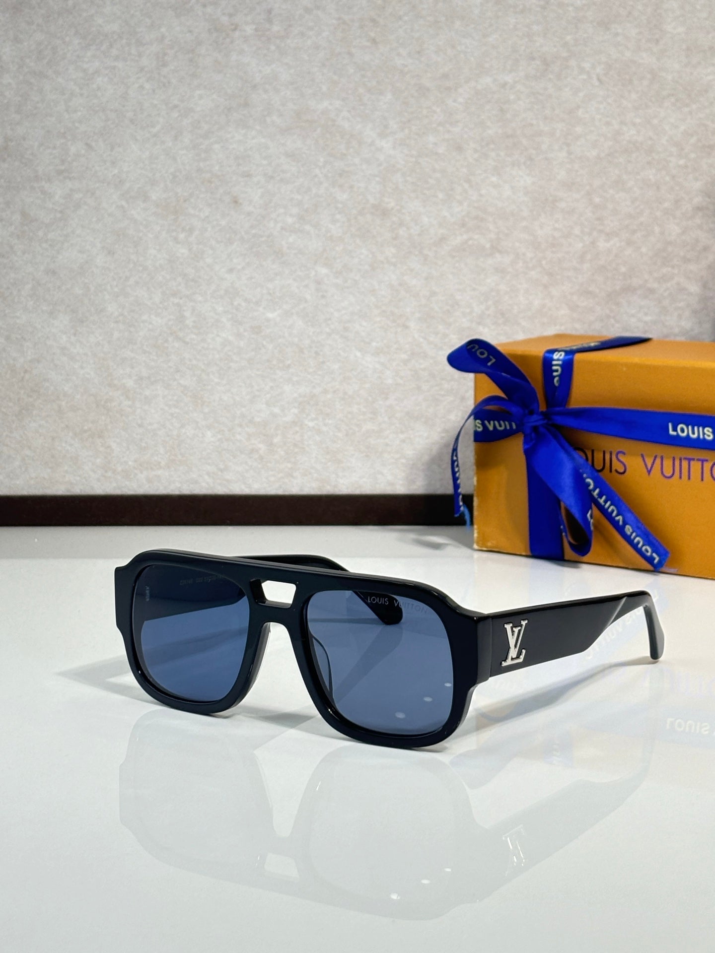 Louis Vuitton Glasses