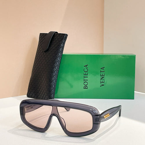 Bottega Veneta sunglasses in dark tortoiseshell with lightly tinted lenses, with black case