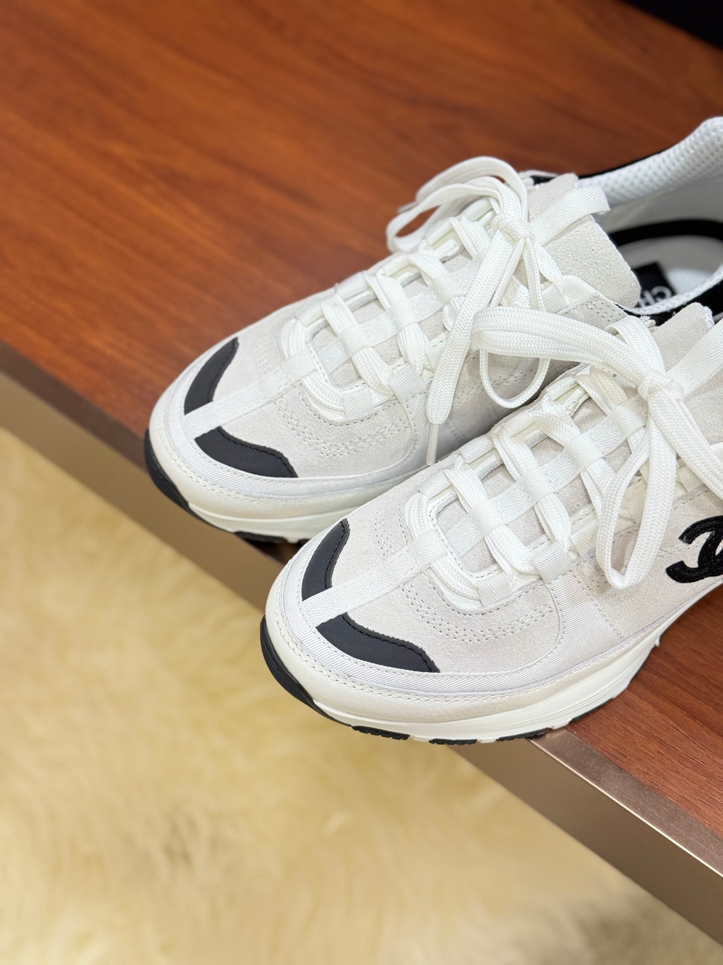 Luxury Shoes Chanel Unisex