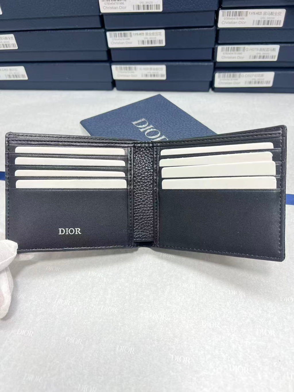 Small bag interior with multiple card slots and black leather lining