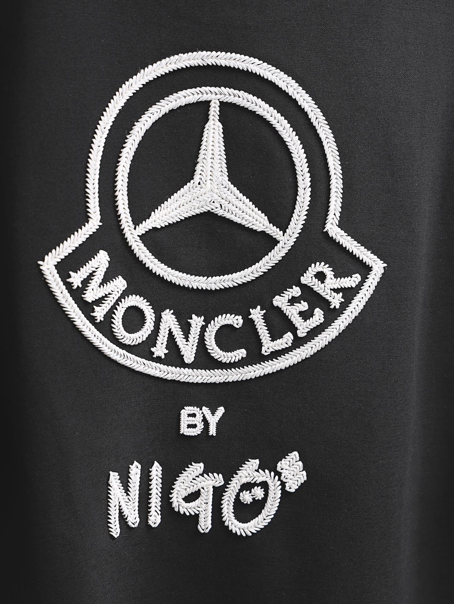 Moncler black short-sleeve T-shirt logo embroidery with "MONCLER BY NIGO"