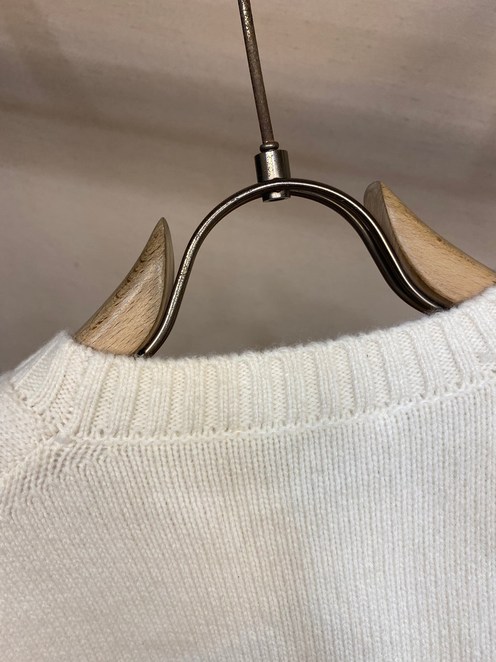 Cream ribbed knit crew collar detail on long-sleeve sweater