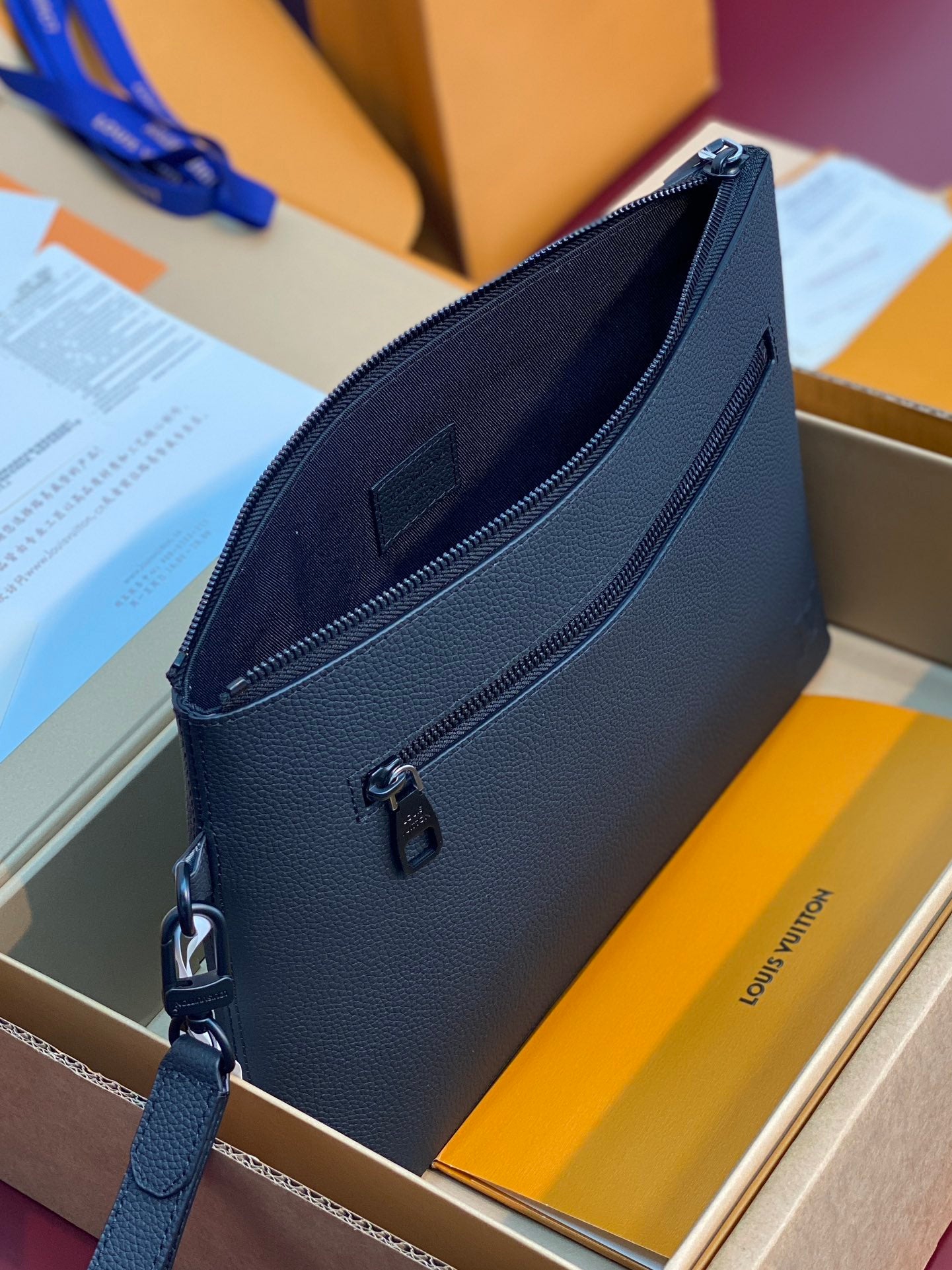 Bags Men Small Bags Louis Vuitton