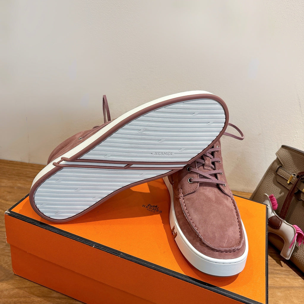 Hermes unisex lace-up sneaker outsole, mauve upper with white ribbed sole