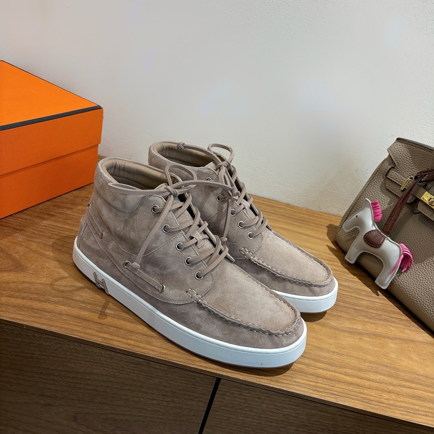 Luxury Shoes Hermes Unisex