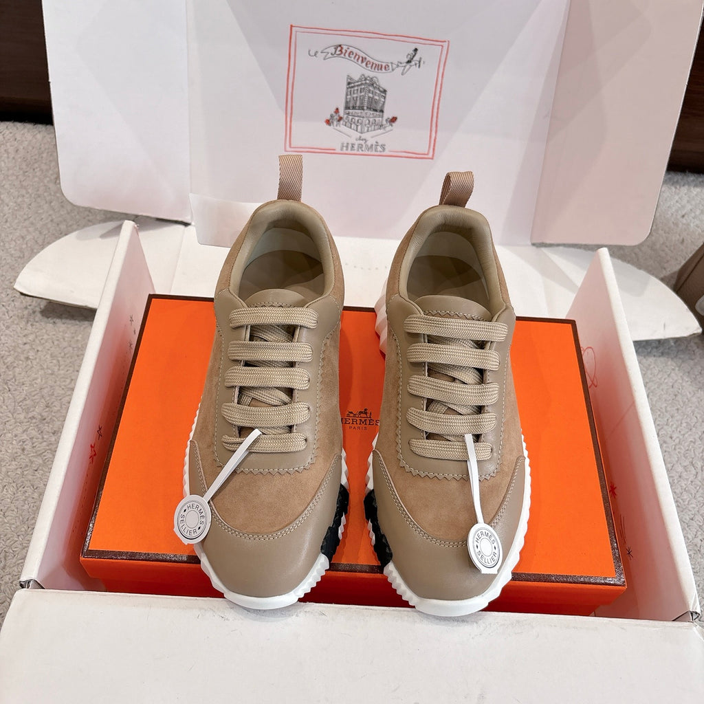 Hermes unisex sneakers in light beige suede with lace-up and white chunky sole