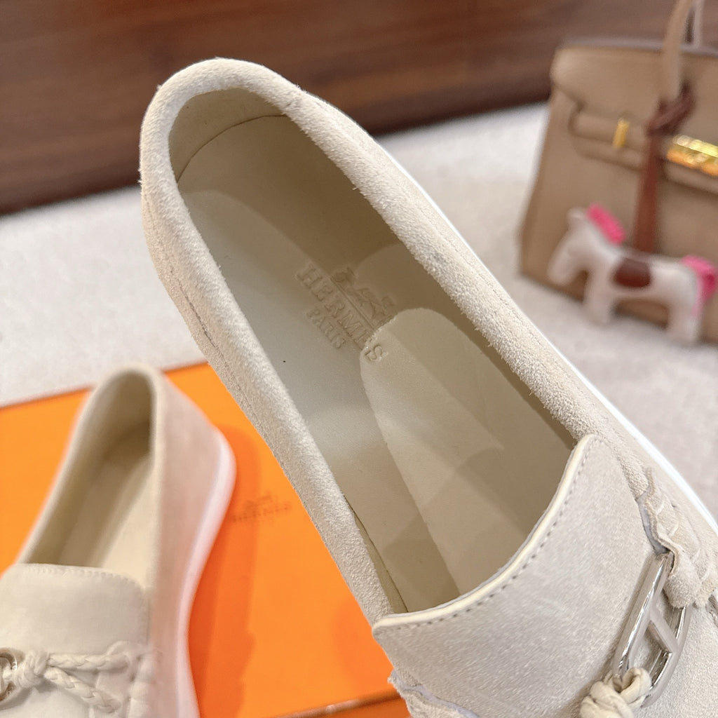 Hermes unisex shoes, light beige suede loafer interior lining and collar