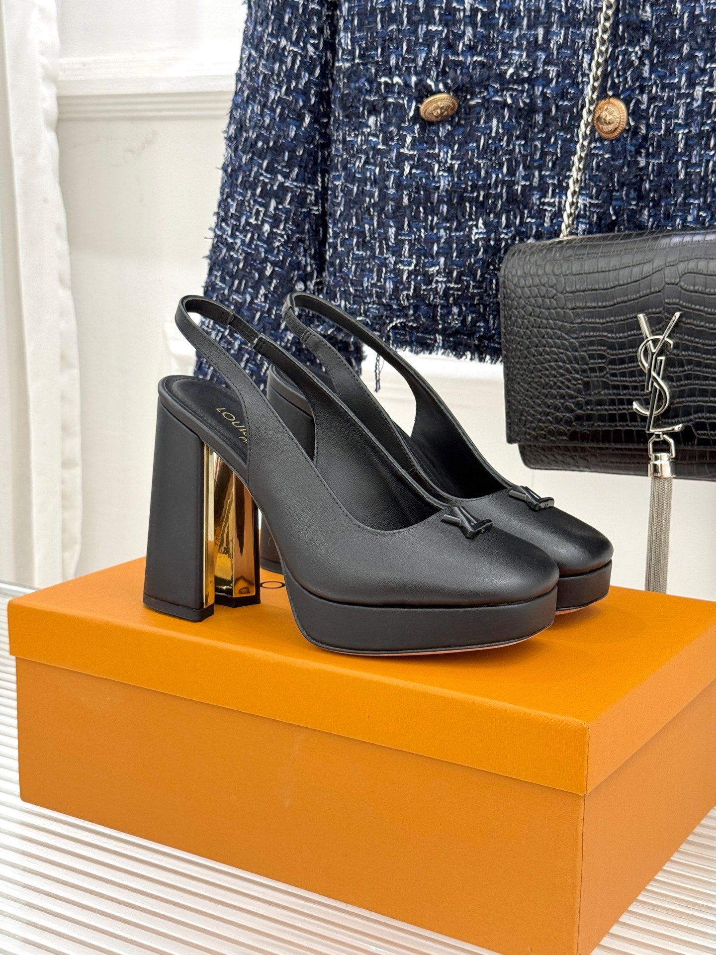 Ladies platform heels with block heel, black leather-look, front LV logo