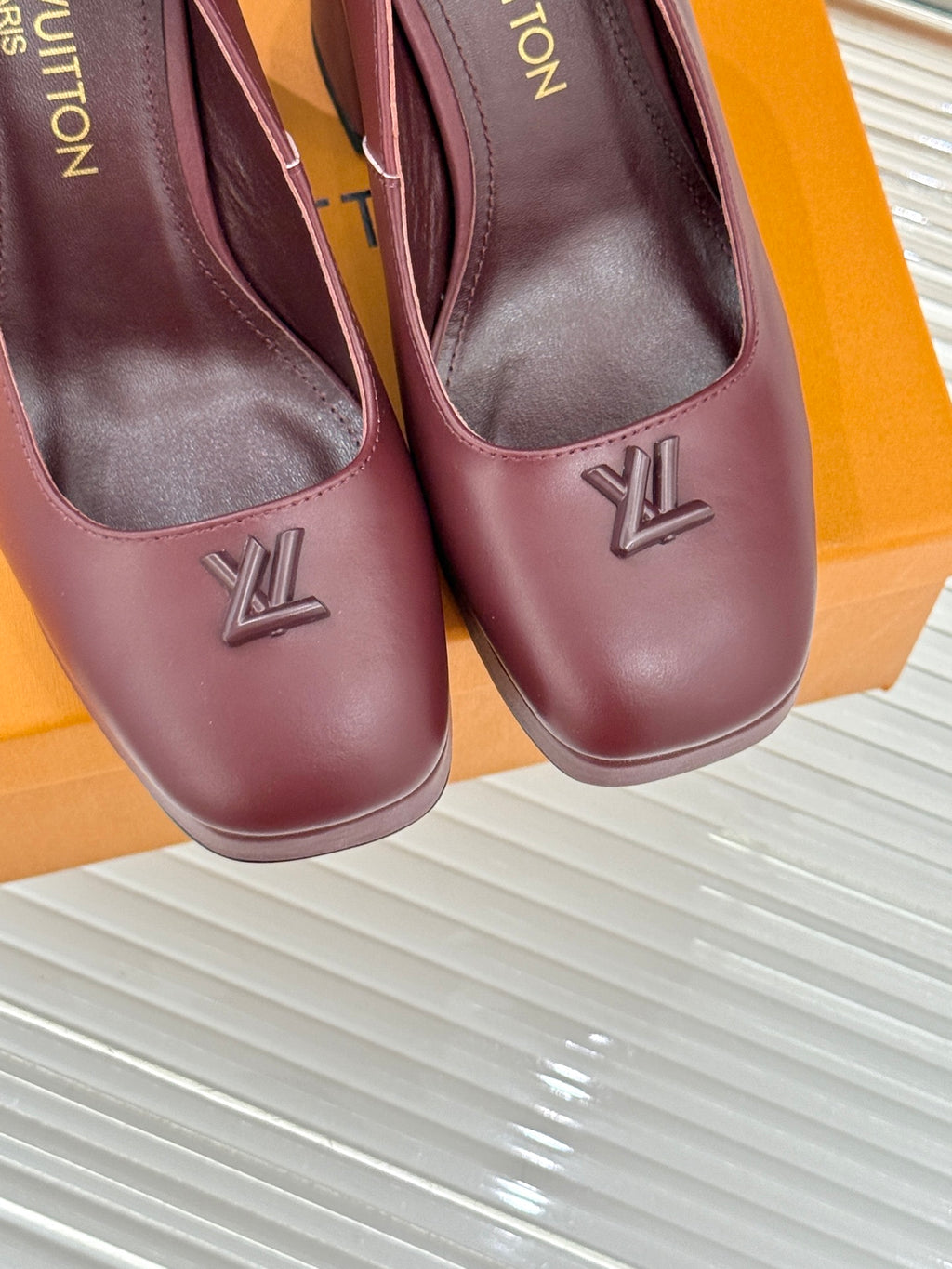 Louis Vuitton ladies platform heels, mauve leather with LV monogram on toe caps