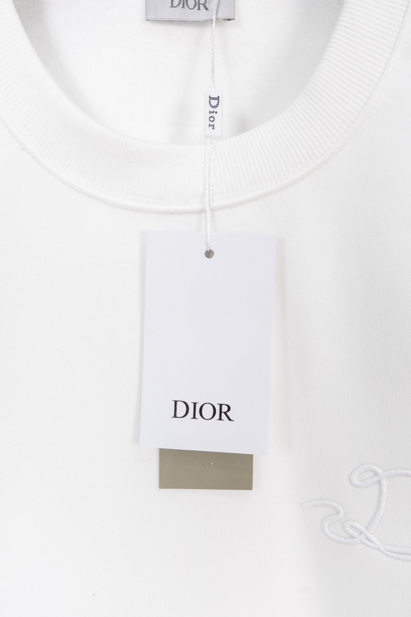 White sweatshirt crew neck with Dior hanging tag