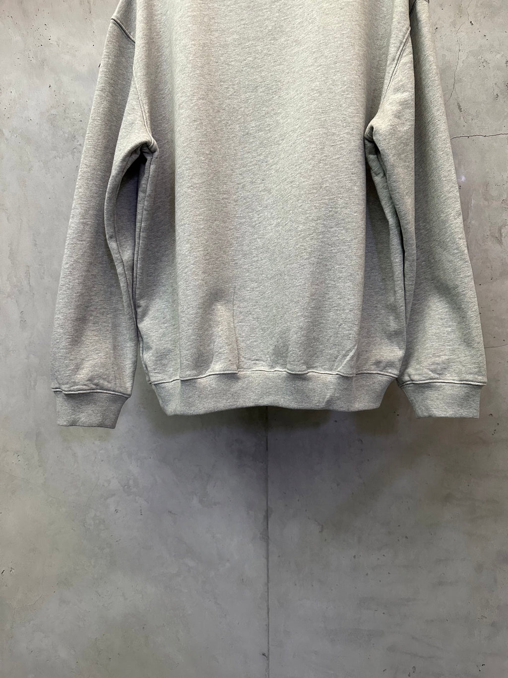Givenchy grey crewneck sweatshirt with ribbed hem and sleeves