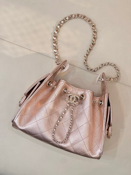 Chanel quilted handbag with chain strap, rose-pink leather, front logo and hardware