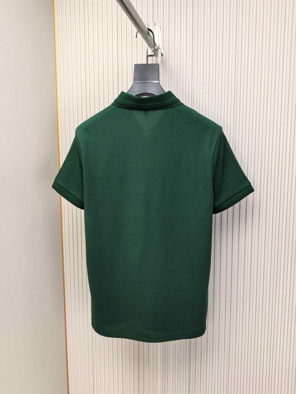 Green short-sleeve polo shirt with plain back