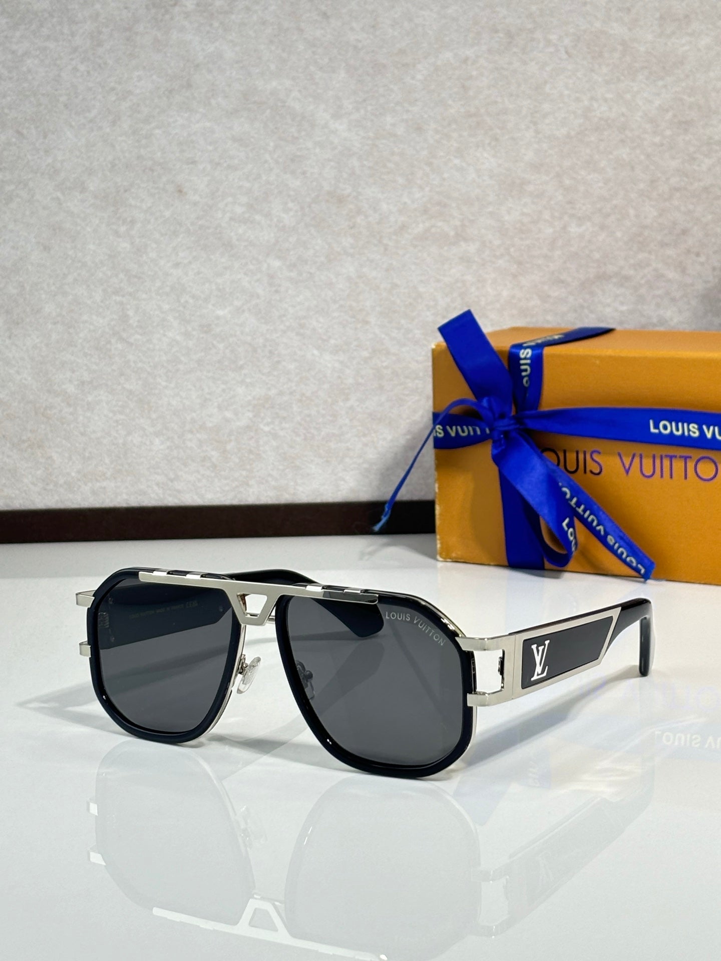 Louis Vuitton Glasses