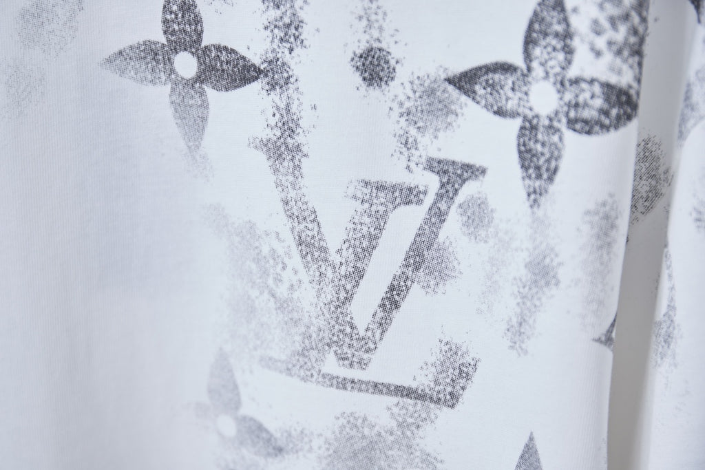 Louis Vuitton white T-shirt with large textured monogram diamond graphic