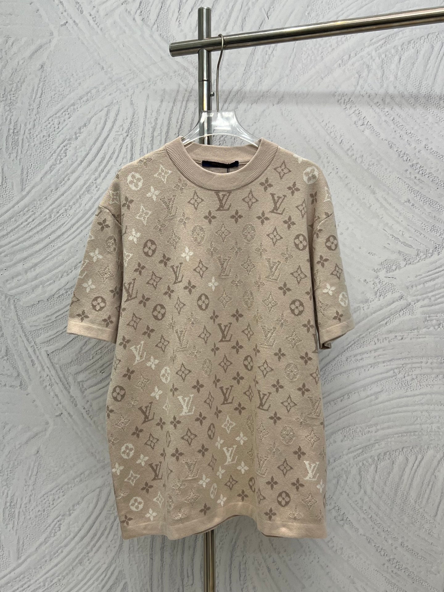Louis Vuitton monogram short-sleeve T-shirt, light beige, crew neck
