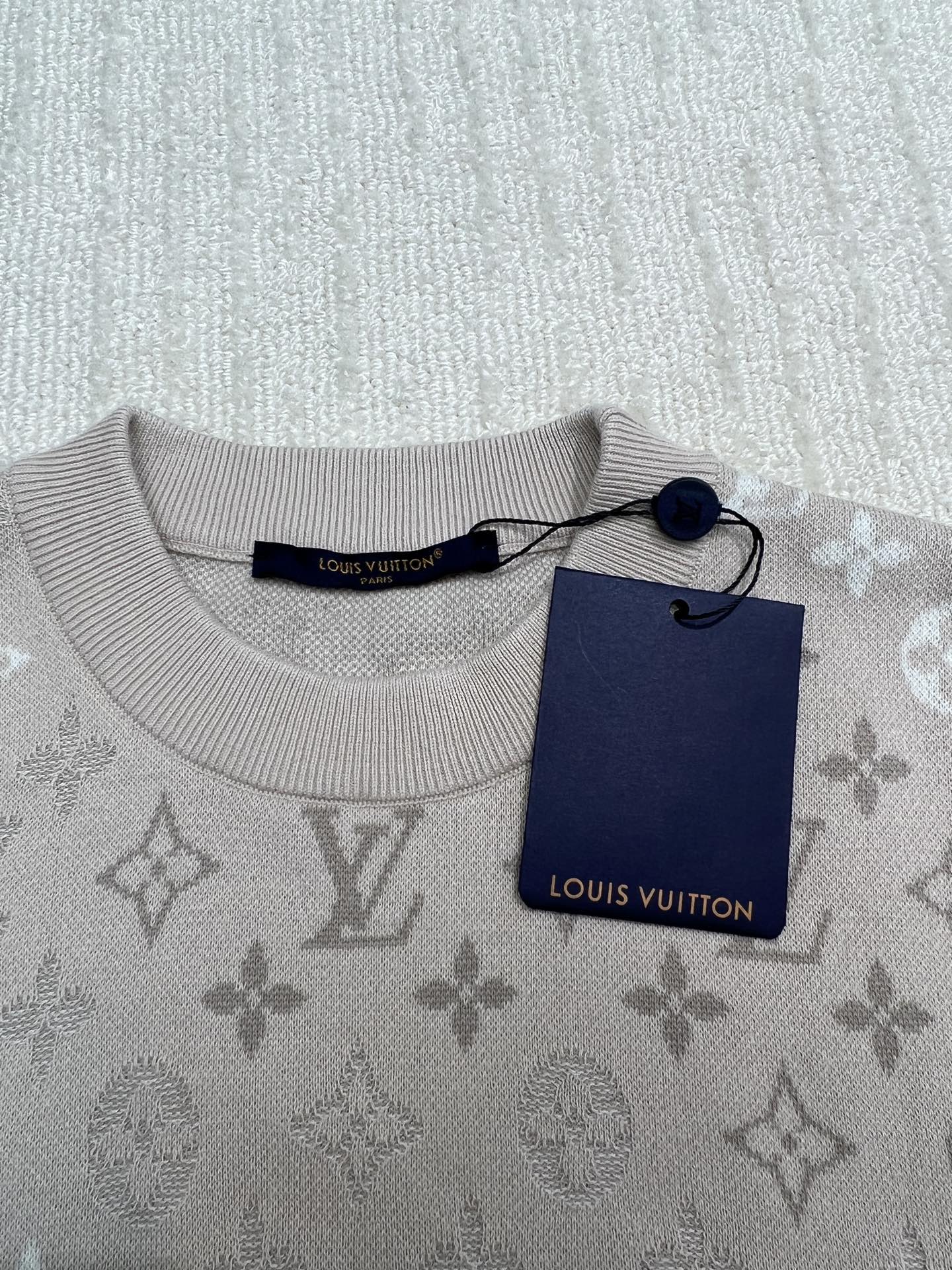 Louis Vuitton logo T-shirt neckline with tag, light beige monogram pattern