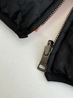 Gucci long padded jacket zipper with black fabric pull and metal slider