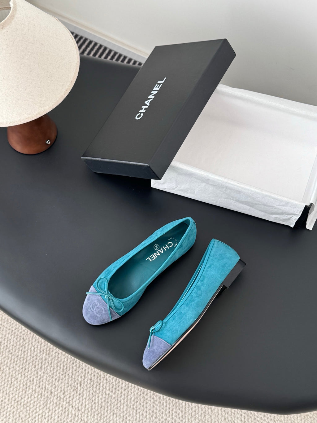 Turquoise ballet flats with bow, rounded toe, Chanel logo on insole
