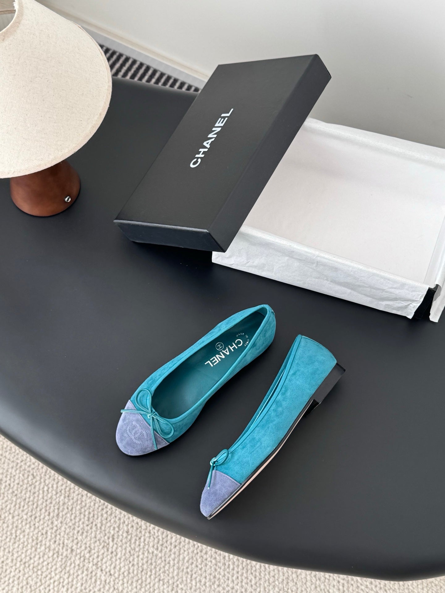Turquoise ballet flats with bow, rounded toe, Chanel logo on insole