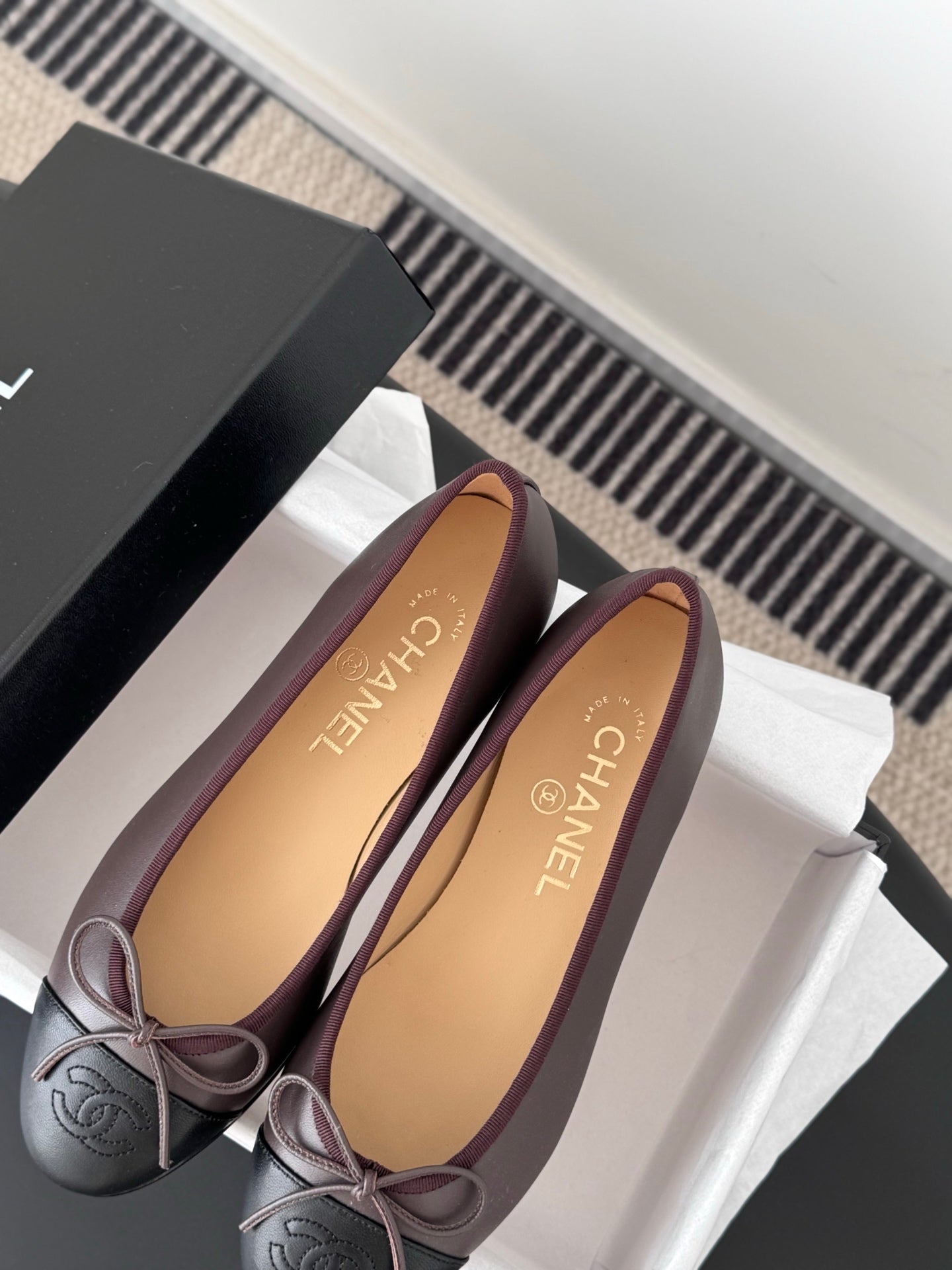 Chanel logo ballet flats with bow, two-tone dark gray and mauve